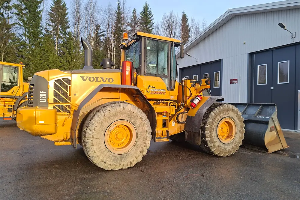 Pyörakone Volvo L120F.
